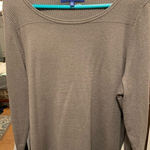 Shimmering grey sweater , excellent condition
